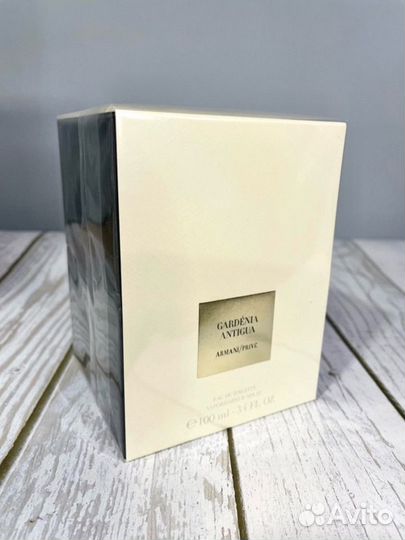 Giorgio armani Prive Gardenia Antigua