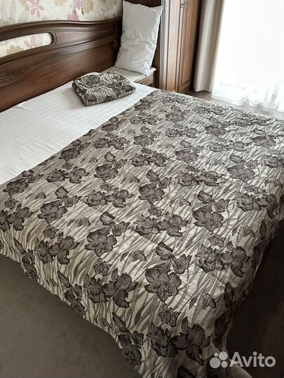 Покрывало на кровать + шторы