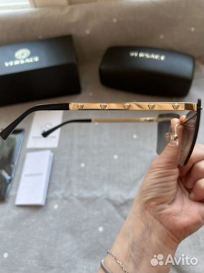 Солнцезащитные очки