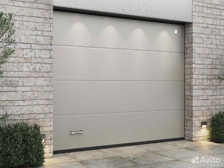 Секционные ворота