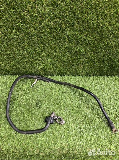 Клеммы аккумулятора минус- плюс Skoda Octavia Tour