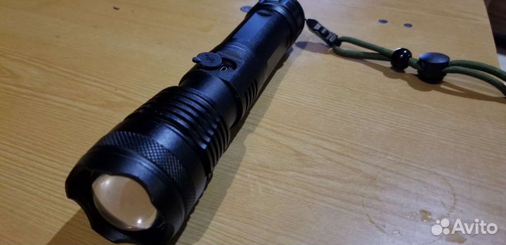 Фонарик светодиодный аккумуляторный