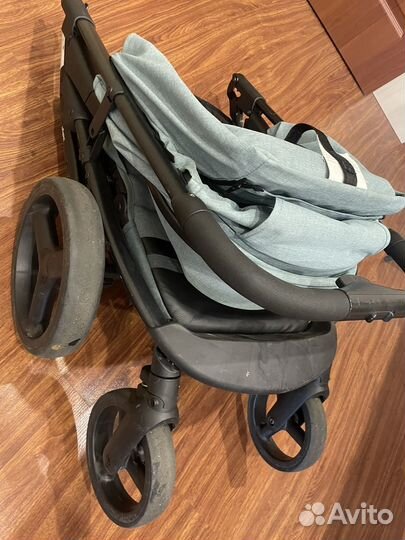 Коляска прогулочная