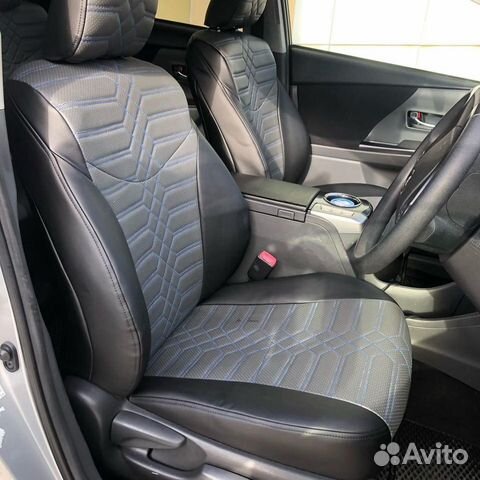 Чехлы Toyota Prius Alpha (мозайка)