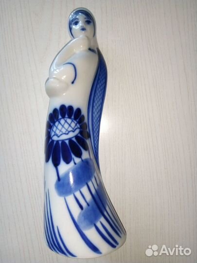 Статуэтка Девушка