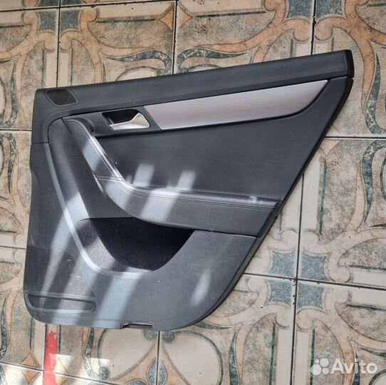 Обшивка двери Volkswagen Passat B7
