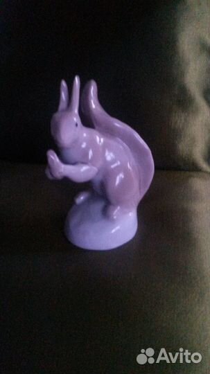 Фарфоровая статуэтка 