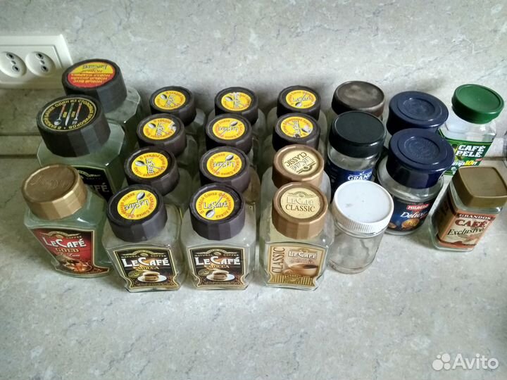 Банки из-под кофе, детского питания и др
