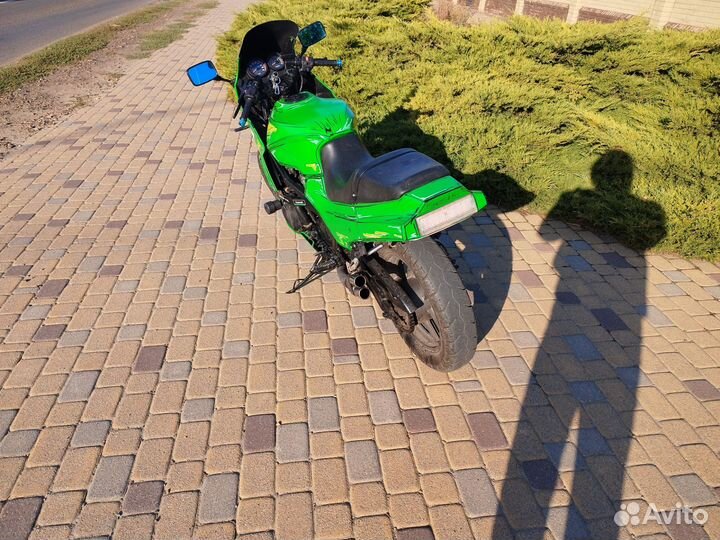 Kawasaki GPZ 400