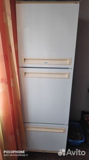 Отдам бесплатно холодильник