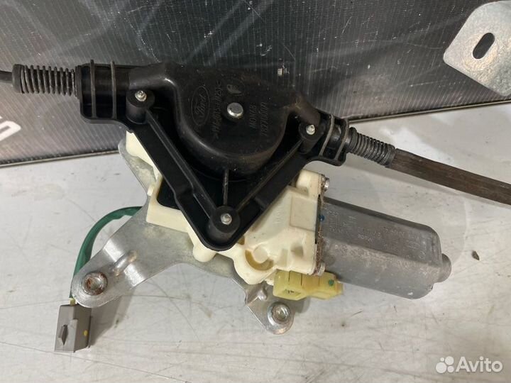 Стеклоподъемник задний левый Ford Explorer U251