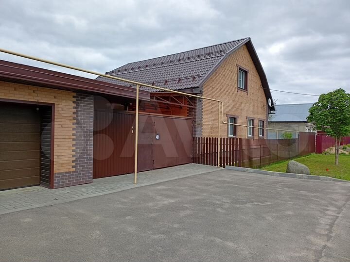 Дом 190 м² на участке 13,5 сот.