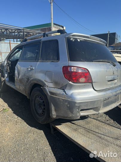 Запчасти на mitsubishi outlander 2005 год