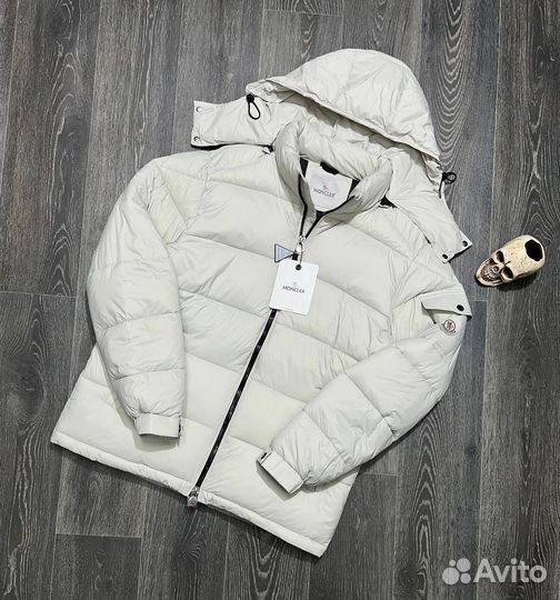 Зимние куртки Moncler