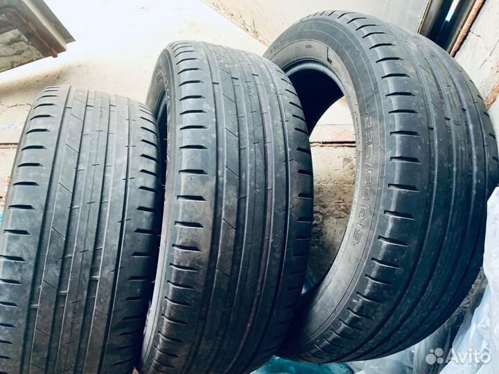 Nokian Tyres Hakka Black 2 SUV 235/55 R19