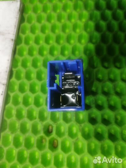 Реле Nissan Note 2523079945