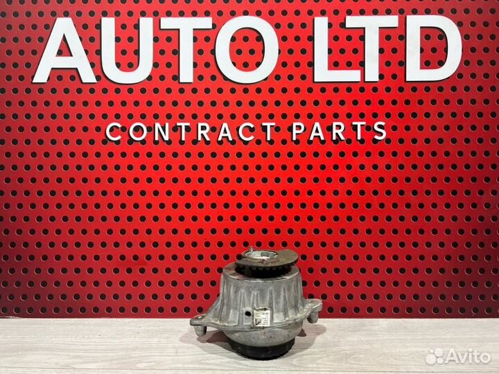 Подушка крепления двигателя Mercedes-Benz E-Class