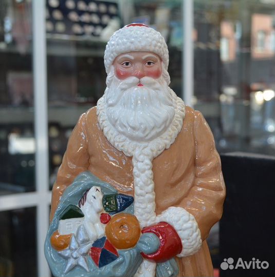 Дед мороз С мешком изобилия В коричневой шубе (вы