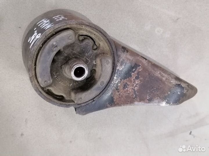 Подушка двигателя Mazda 323 BF 5E 1.5 1980-1989