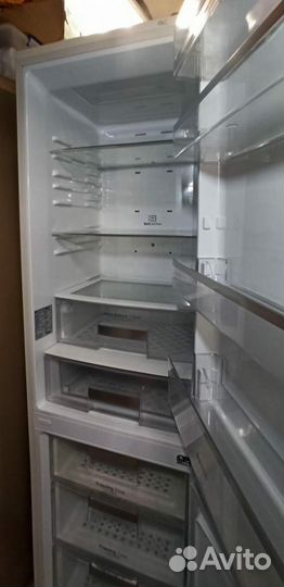 Холодильник LG