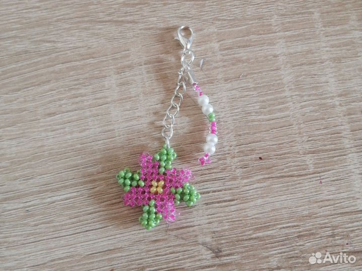 Брелок из бисера