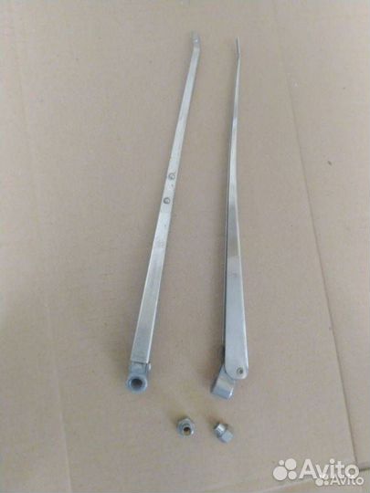 Поводок стеклоочистителя заз 968