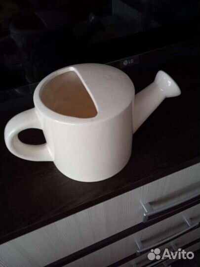 Лейка глинянная