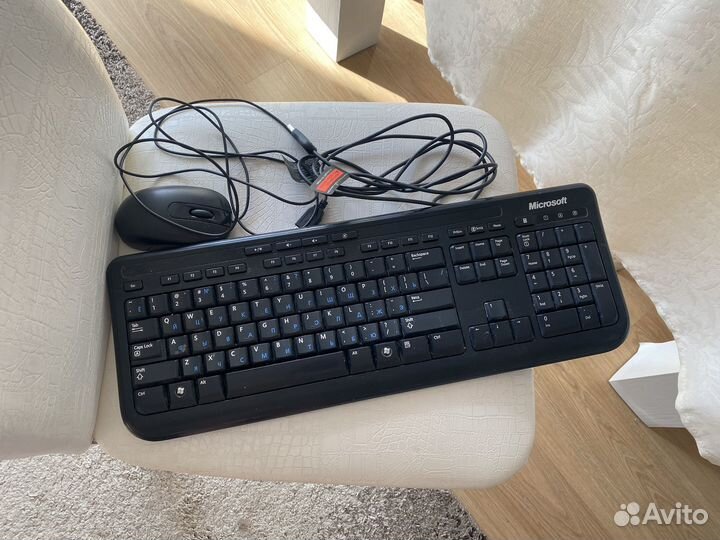 Клавиатура и мышь Microsoft