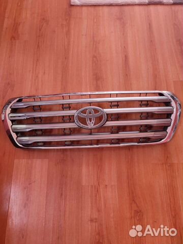 Решетка радиатора Тойота ленкрузер 200