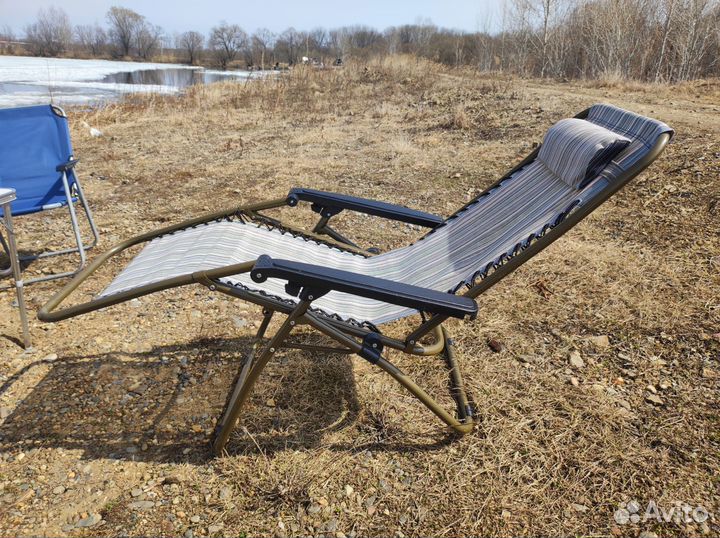 Шезлонг складной
