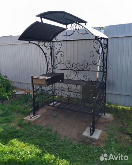 Беседка с мангалом
