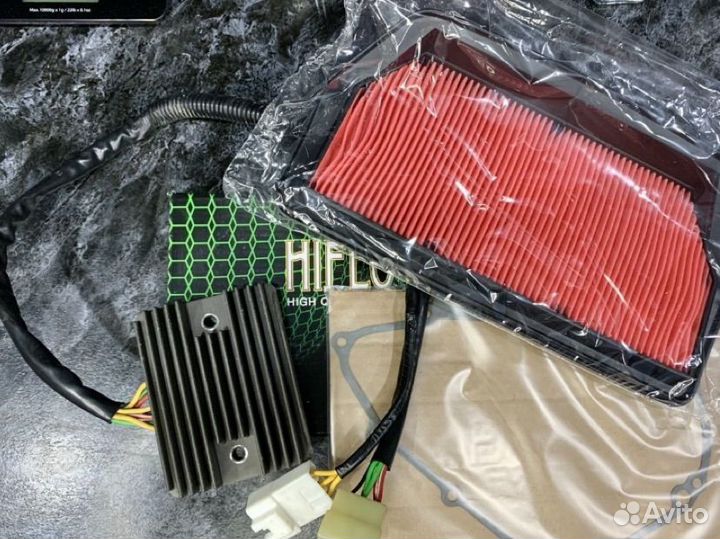 Реле регулятор Honda CBR1100