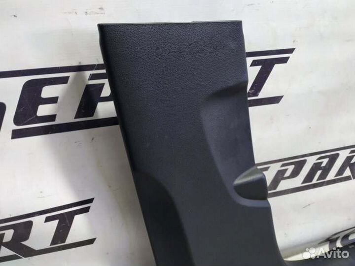 Обшивка средней стойки левая Audi A3 8V 1.8 cjsb