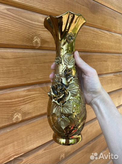 Ваза золотая