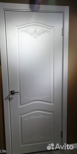 Межкомнатные двери белые классика