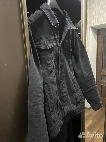 Продам джинсавую куртку montana