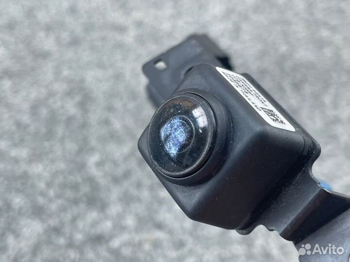 Камера переднего вида Infiniti Q50 V37