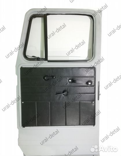 Дверь Урал правая в сборе