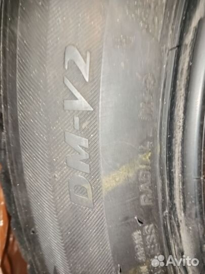 Bridgestone Blizzak DM-V2 225/55 R19