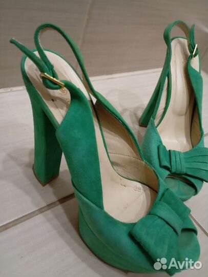 Босоножки женские