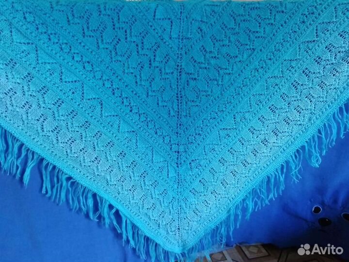 Шаль, косынка вязанная спицами, ручной работы