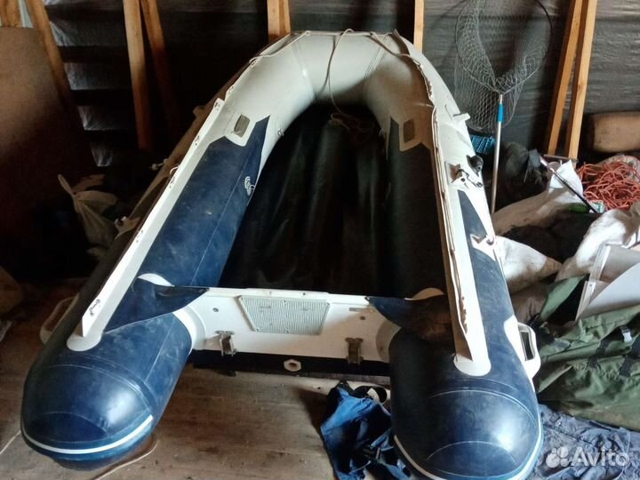 Лодка хонда