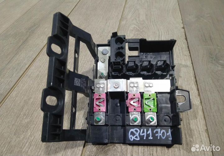 Блок предохранителей бу BMW X3 G01 OEM 6841701