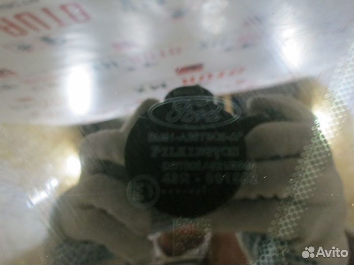 Форточка левая Ford Focus 3