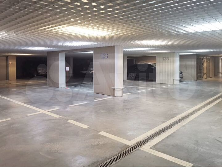 Машиноместо, 18 м²