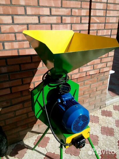 Зернодробилка