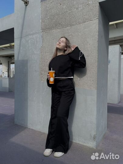 Спортивный костюм женский