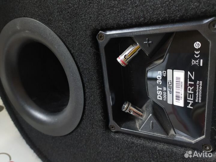 Сабвуфер Hertz DST 30.3