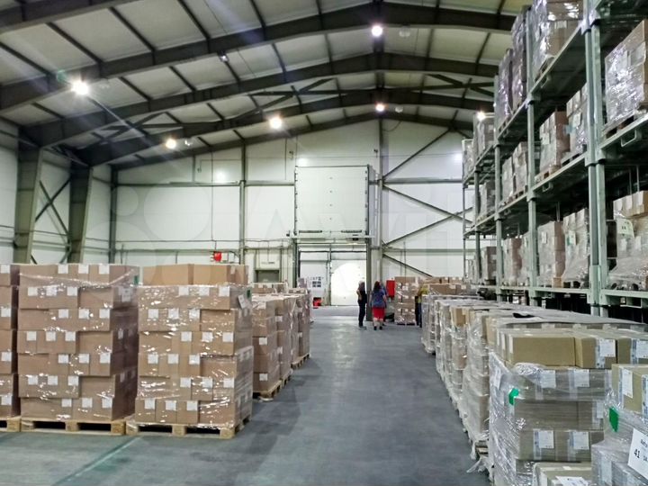 Складское здание, 1740 м²