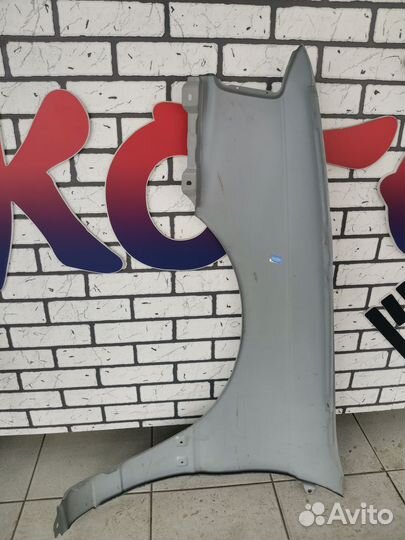 Крыло перeднее правое Хендай Лантра